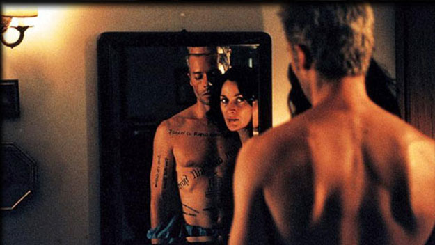 Memento (2000)