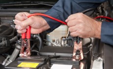 Jumper cables charging battery