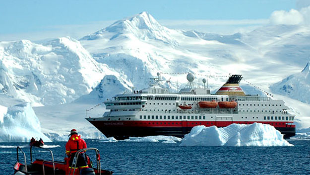 Antarctica cruise ship