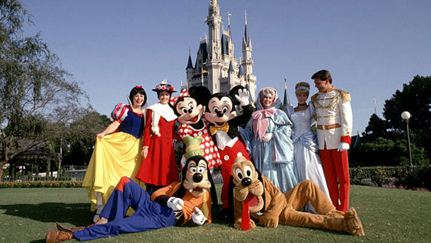 Disney characters at Disney World