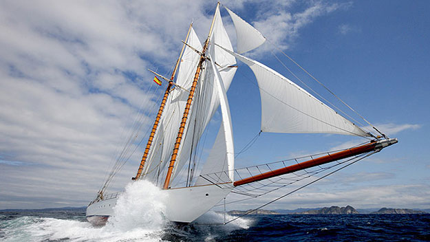 Sailing yacht