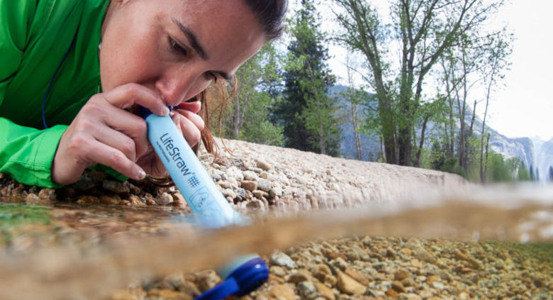 LifeStraw-Personal-Water-Filter-in-use-2