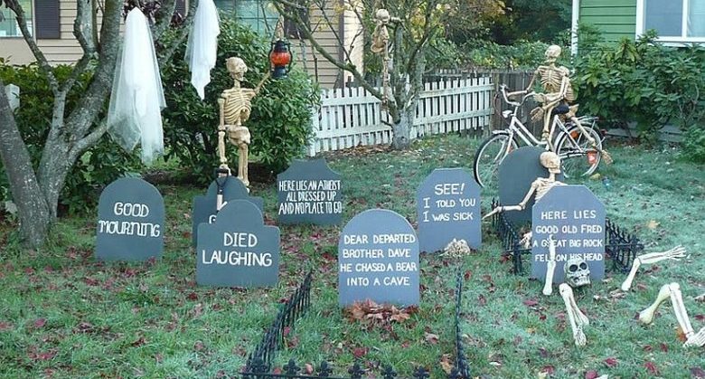 halloween-gravestones-that-make-an-impact