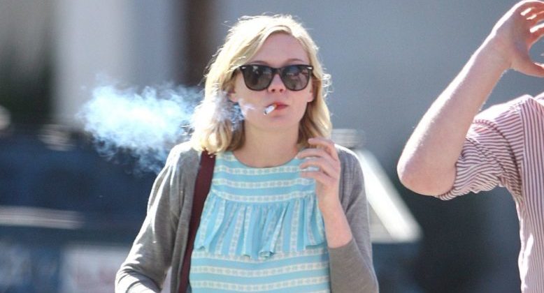 kirsten-dunst-is-spotted-smoking-in-studio-city-march-2016-1