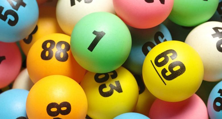 Rolling lottery balls