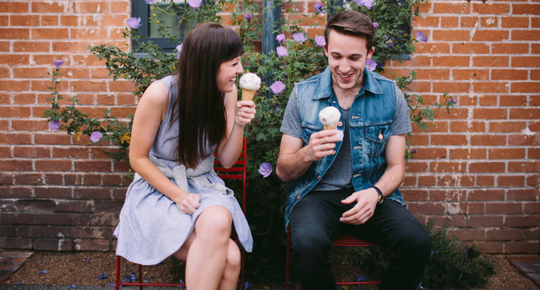 HappyCoupleIceCreamDate