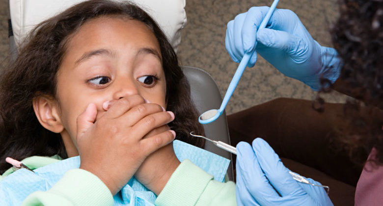 girl-scared-at-dentist