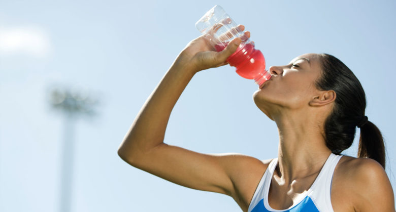 Woman-drinking-sports-drink