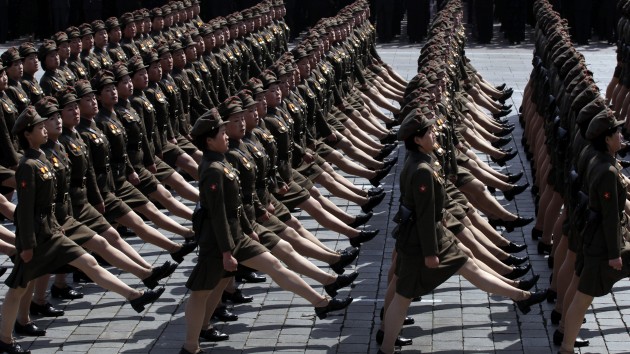 north korean female soldiers